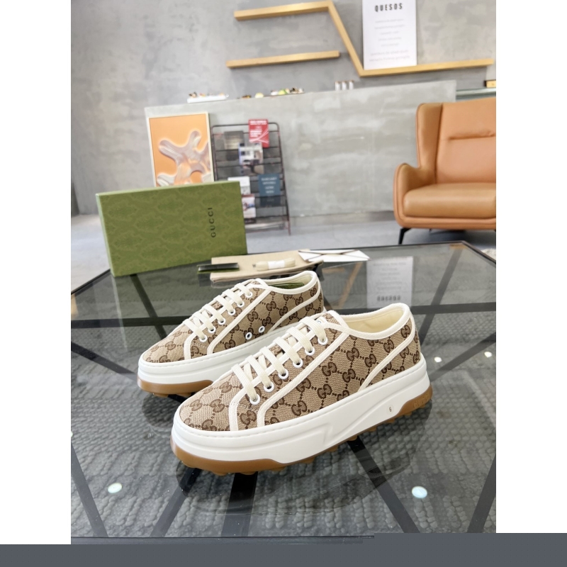 G*u*i casual shoes